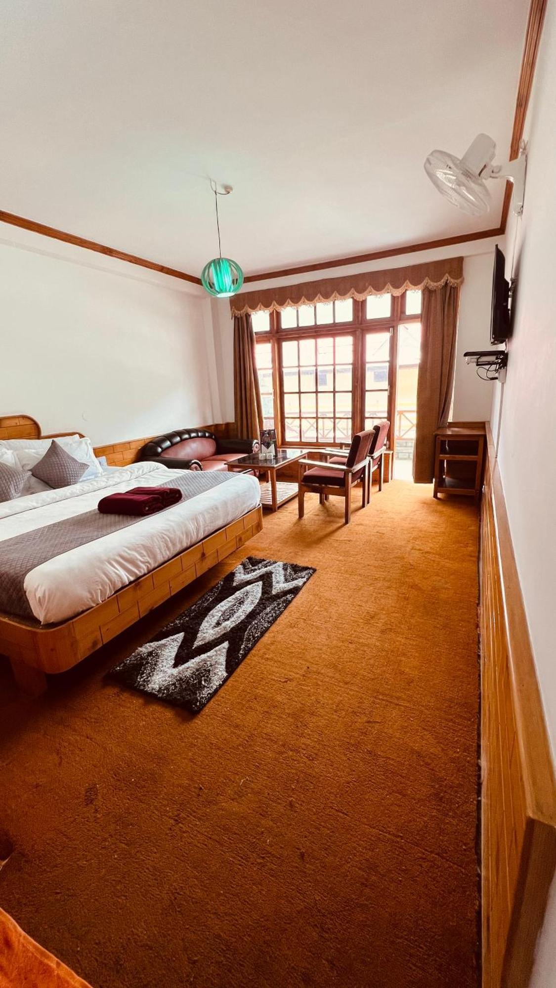 Sita Hotel & Cottage, Manali - A Boutique Wellness Hotel Manāli Exterior foto